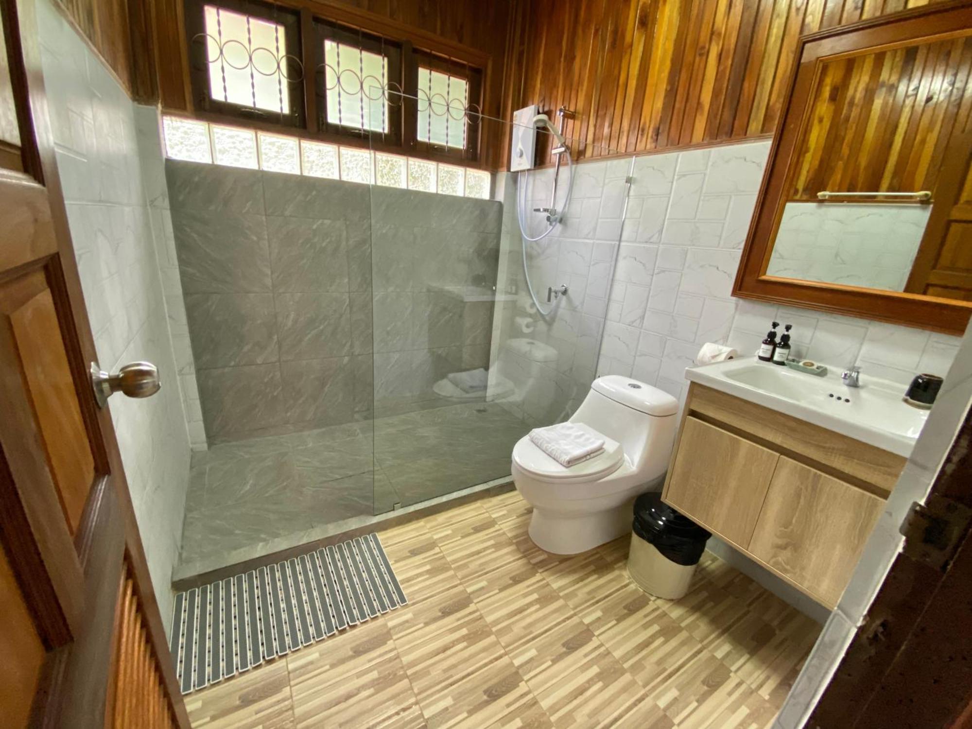 Baan Laem Noi Villa's Casa vacanze
