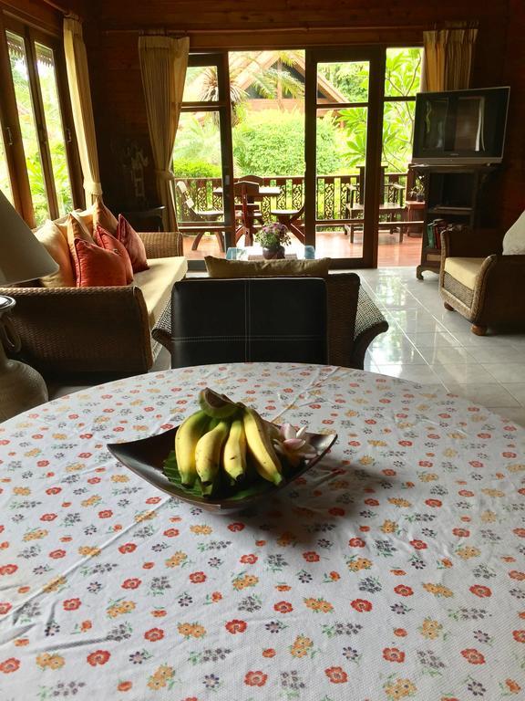 Baan Laem Noi Villa's *